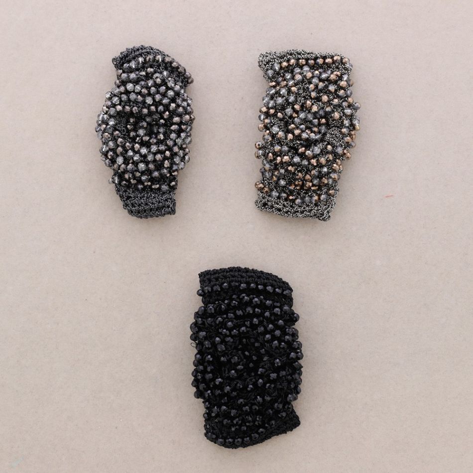 WOVEN BRACELET WITH FACETED CRYSTALS