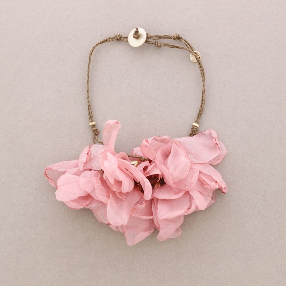 DOUBLE FABRIC FLOWER NECKLACE