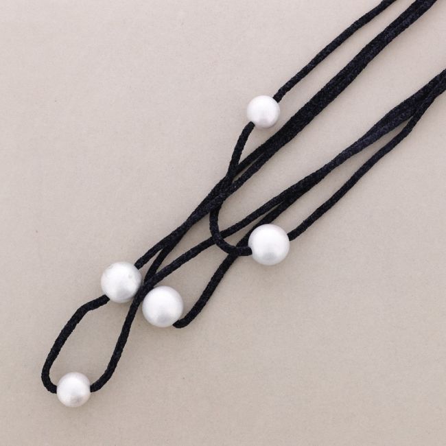 COLLAR LARGO TRIPLE CHENILLA BOLAS