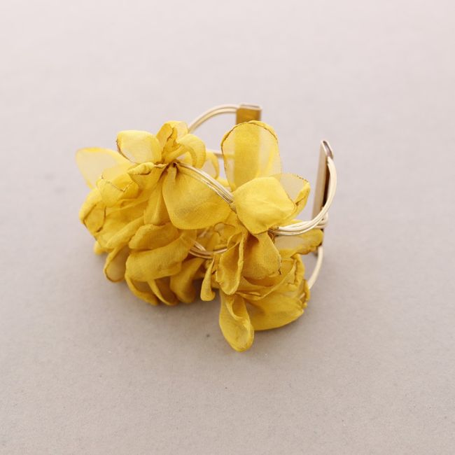 ADJUSTABLE FABRIC FLOWER BRACELET