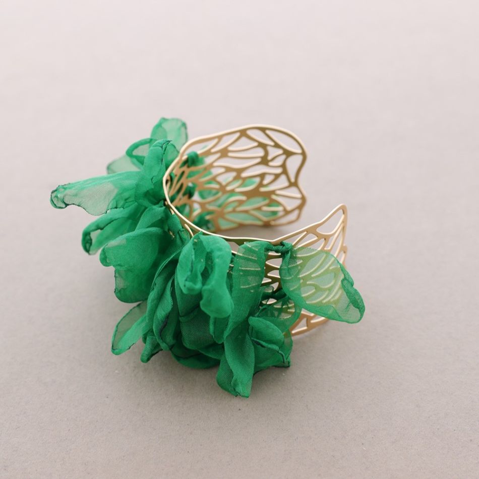 PULSERA AJUSTABLE FLORES TELA