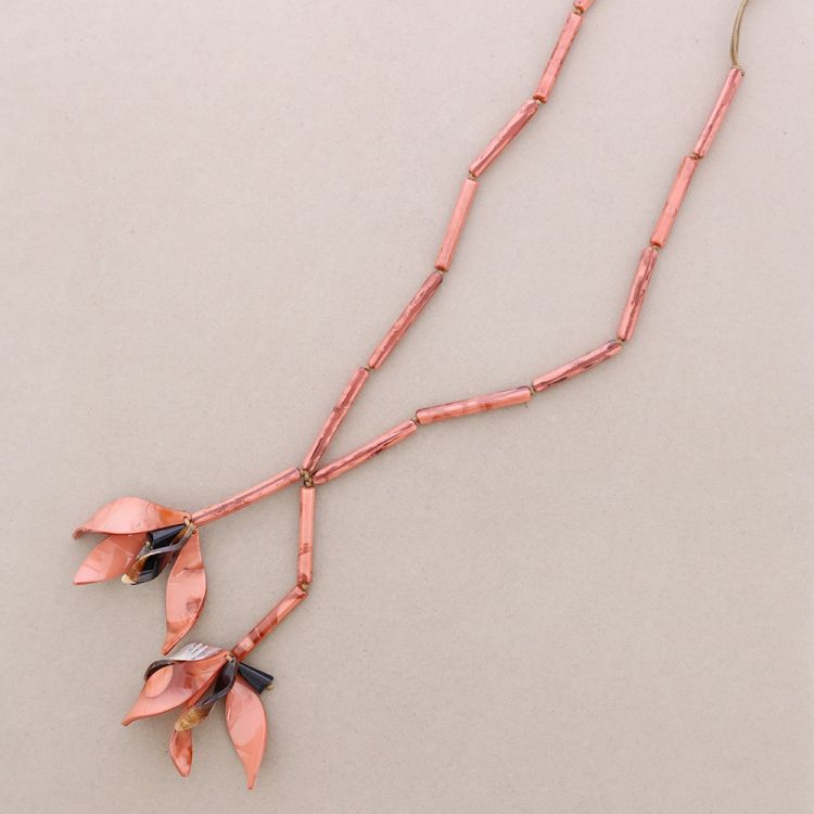 COLLAR LARGO RESINA COLGANTE FLOR