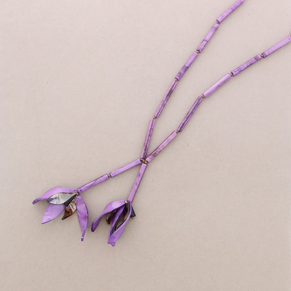 COLLAR LARGO RESINA COLGANTE FLOR