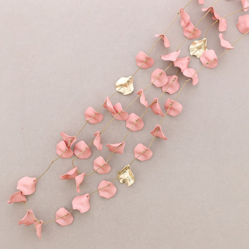 LONG DOUBLE PETALS RESIN NECKLACE