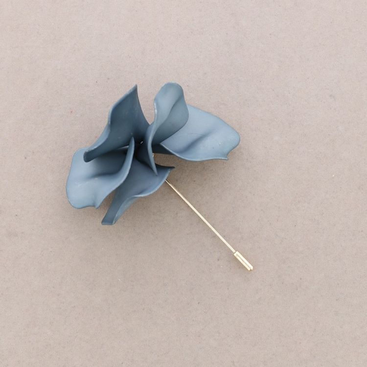 RESIN PETALS BROOCH