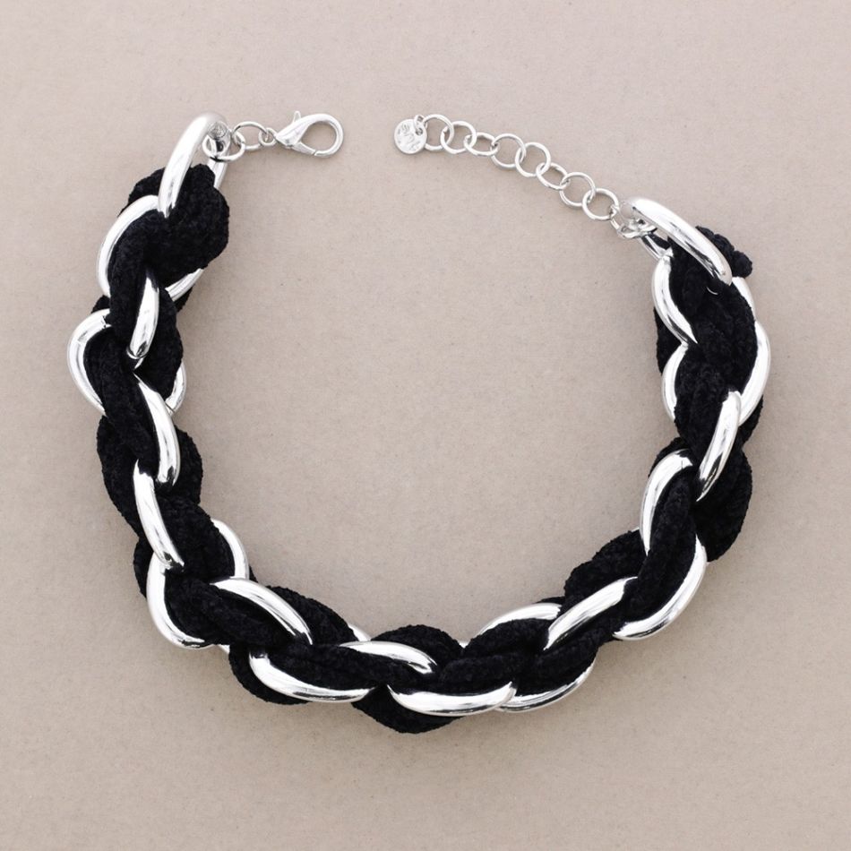 CHOKER WITH CHENILLE LINKS