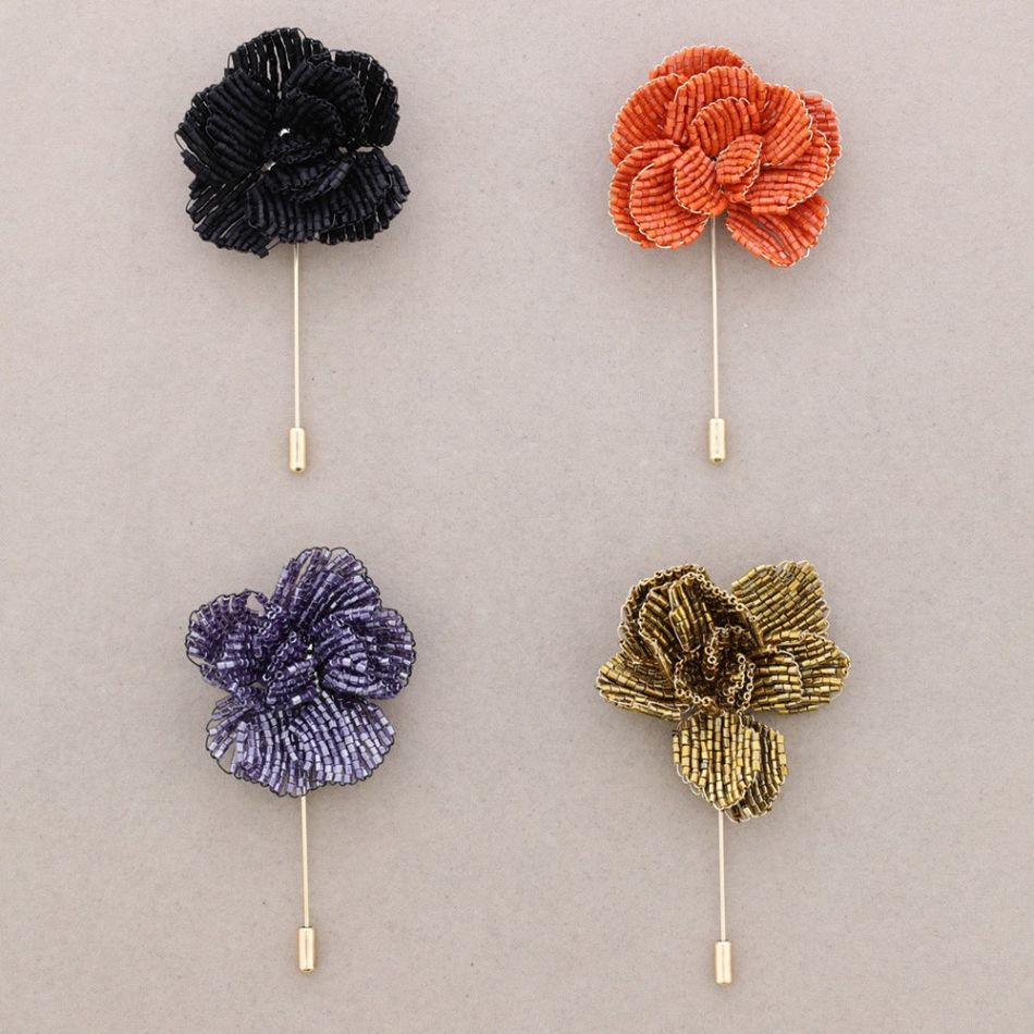 FACETED CRYSTALS FLOWER NEEDLE BROOCH