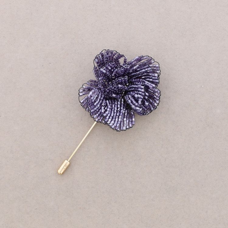 FACETED CRYSTALS FLOWER NEEDLE BROOCH