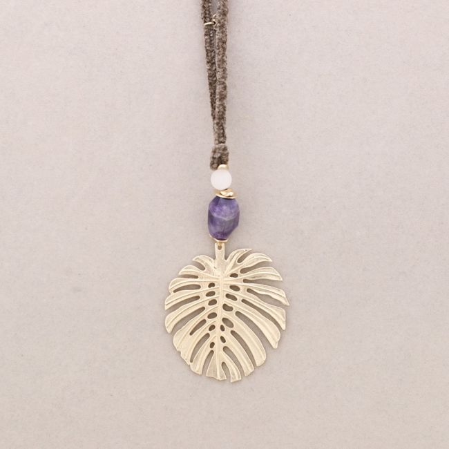 LONG CHENILLE NECKLACE WITH METAL LEAF PENDANT