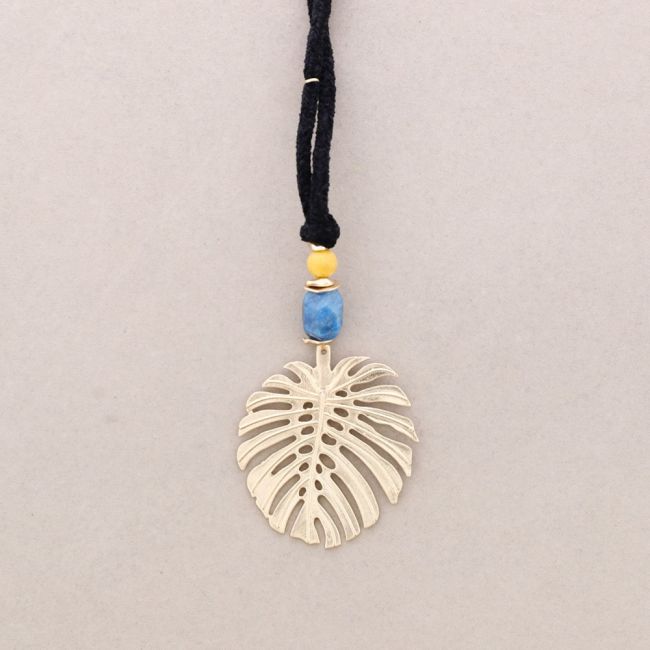 LONG CHENILLE NECKLACE WITH METAL LEAF PENDANT