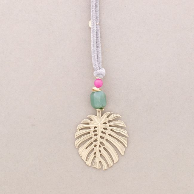 LONG CHENILLE NECKLACE WITH METAL LEAF PENDANT