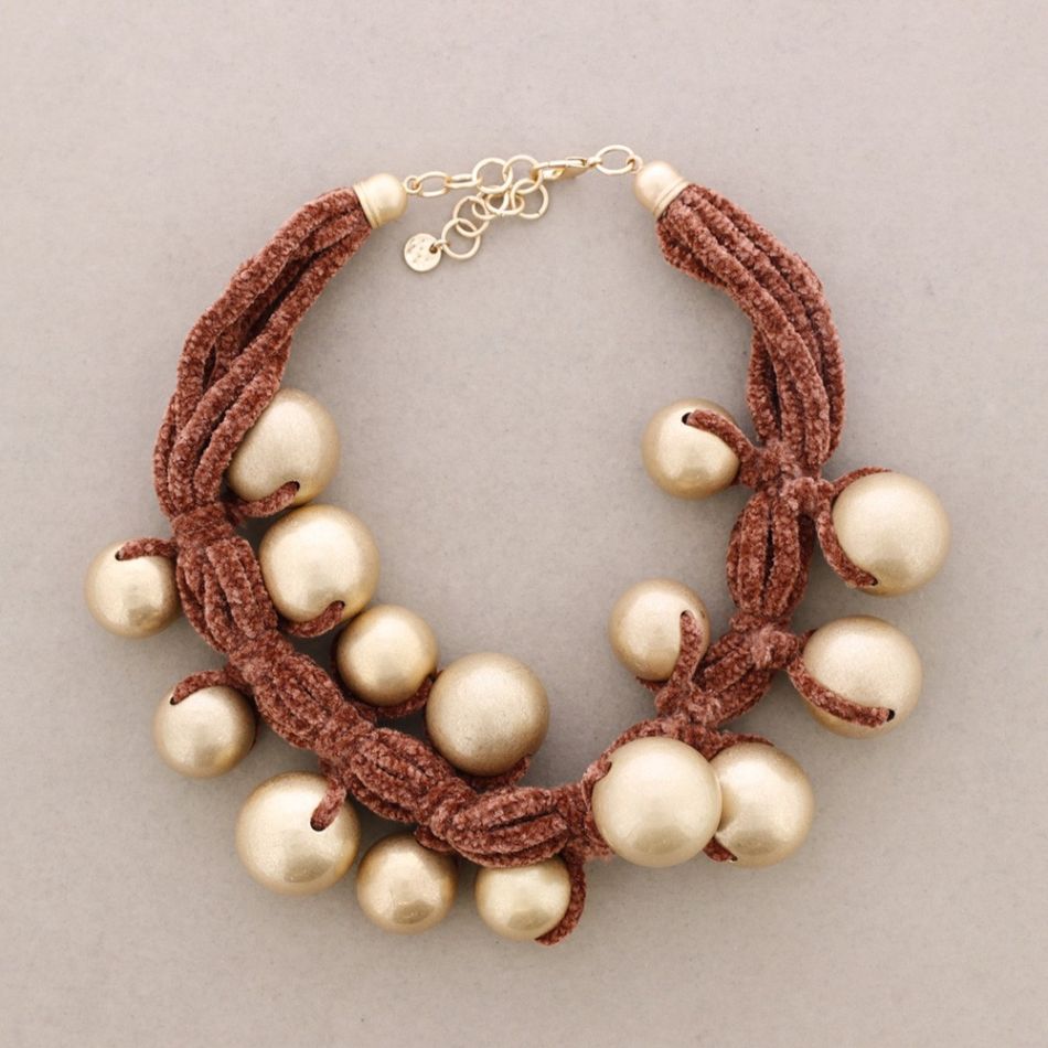 CHENILLE CHOKER WITH METAL BALLS