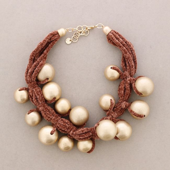 CHENILLE CHOKER WITH METAL BALLS