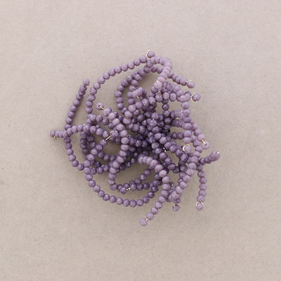ADJUSTABLE FLOWER BROOCH WITH FACETED CRYSTALS