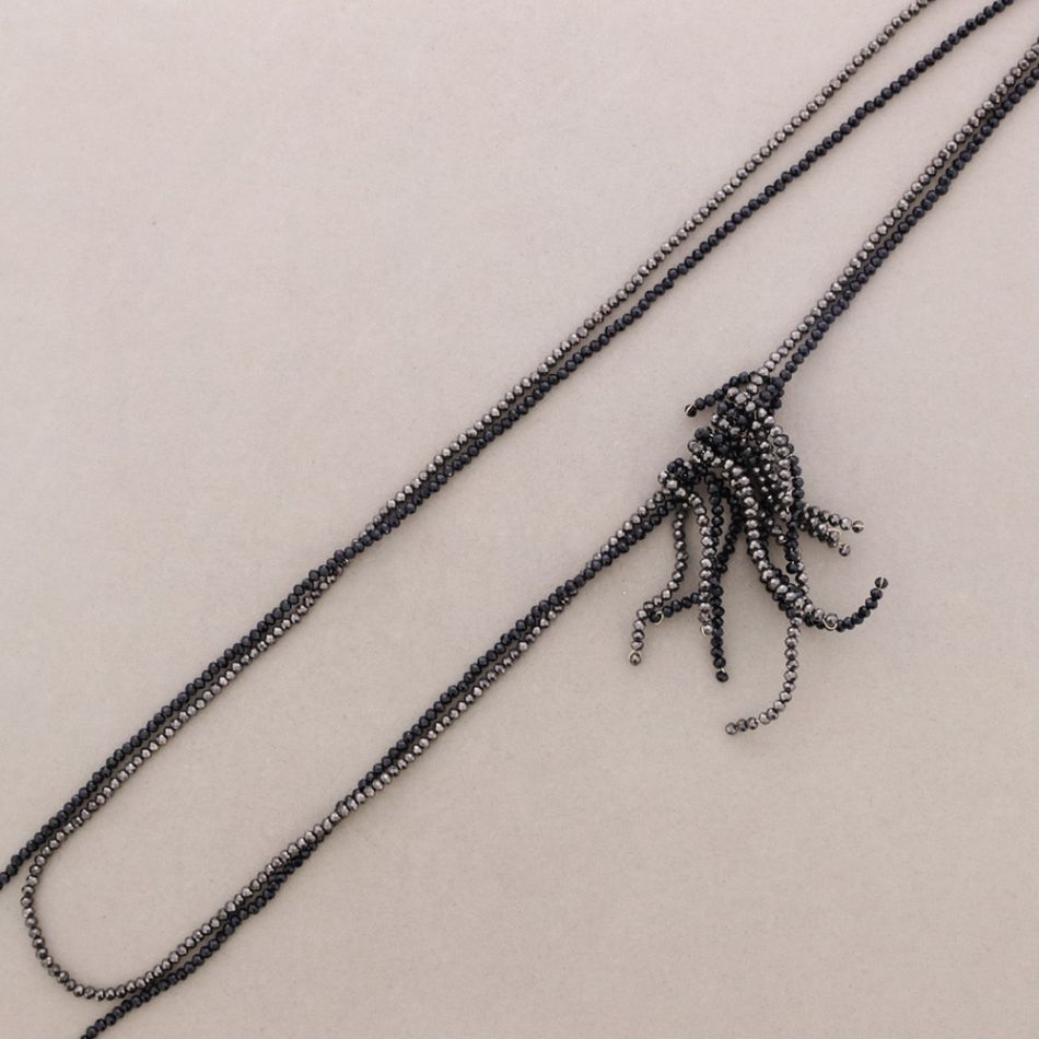 LONG ADJUSTABLE FLOWER NECKLACE WITH FACETED CRYSTALS