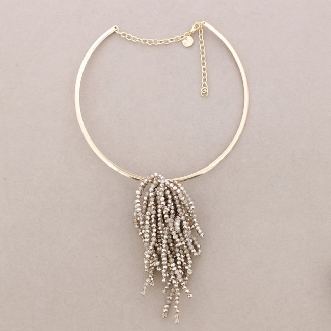 ADJUSTABLE FLOWER NECKLACE WITH FACETED CRYSTALS