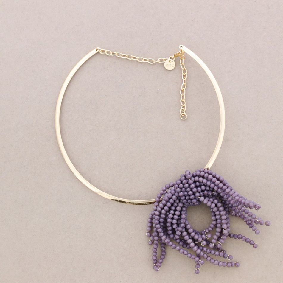ADJUSTABLE FLOWER NECKLACE WITH FACETED CRYSTALS
