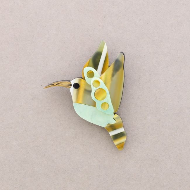 BROCHE AVE TROPICAL RESINA