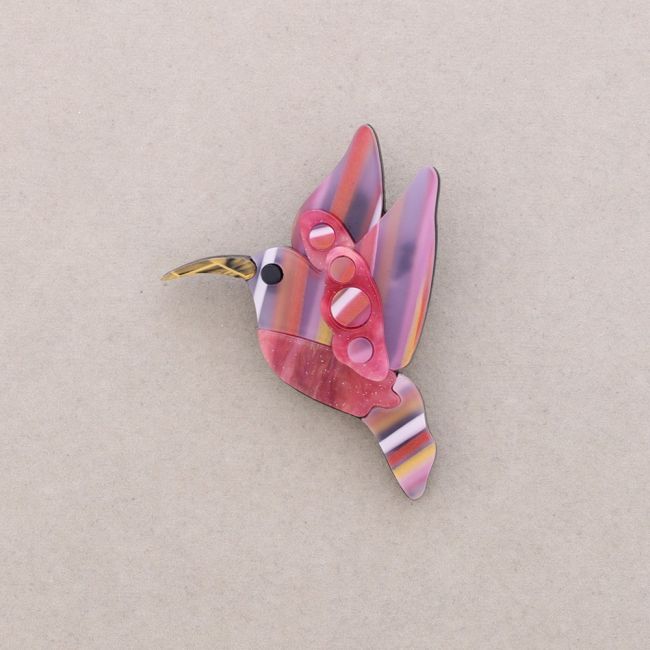 BROCHE AVE TROPICAL RESINA