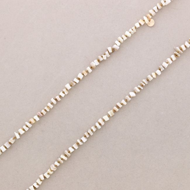 LONG NECKLACE WITH NACRE BEADS 1.4M