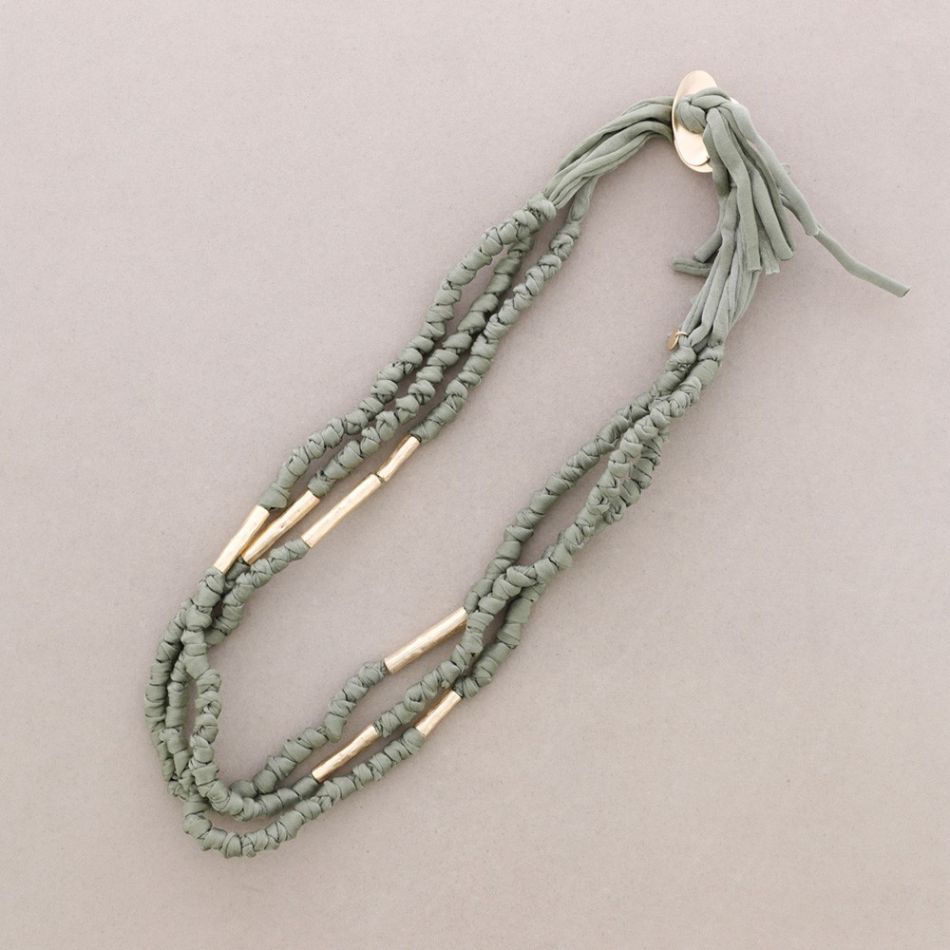 LONG FABRIC NECKLACE WITH THREE STRIPS