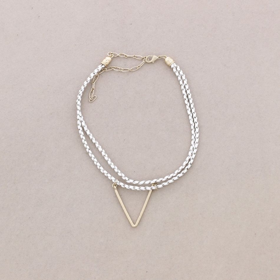 CHOKER DOBLE CUERO TRENZADO  TRIANGULO METAL