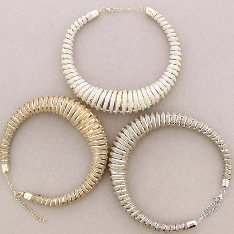 BLING BLING WIRE SHORT NECKLACE 2