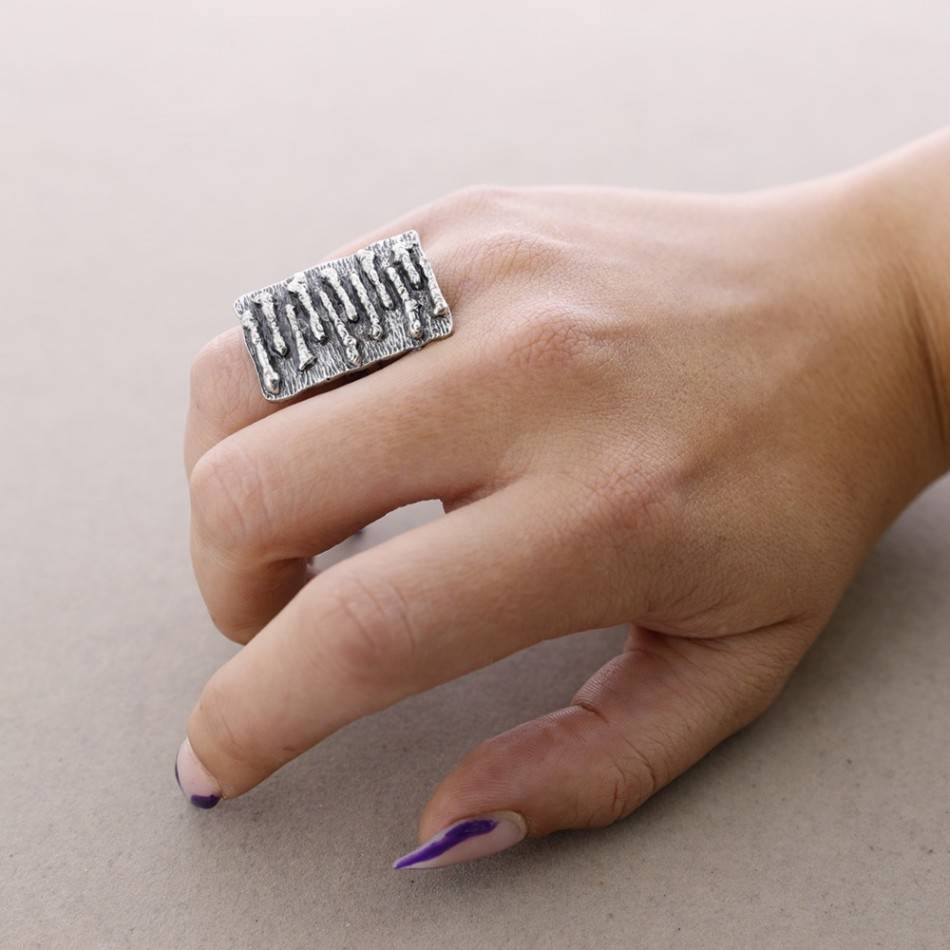 METAL RING