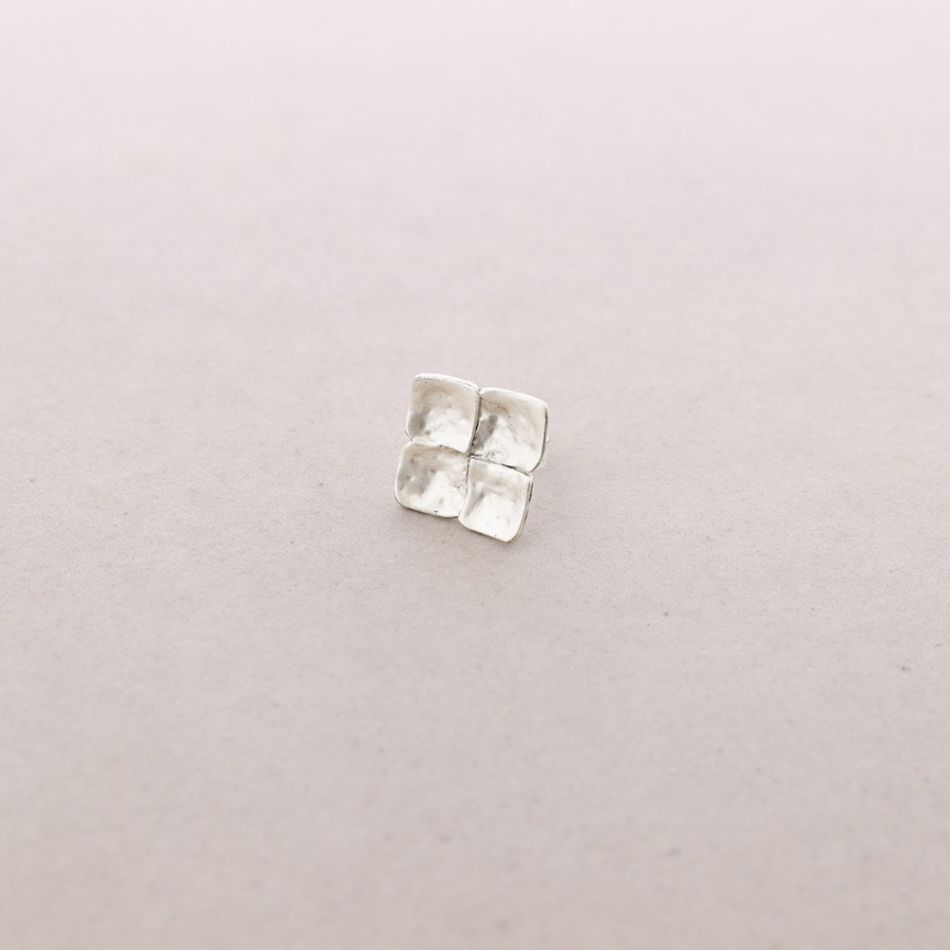 SHAPED METAL RING