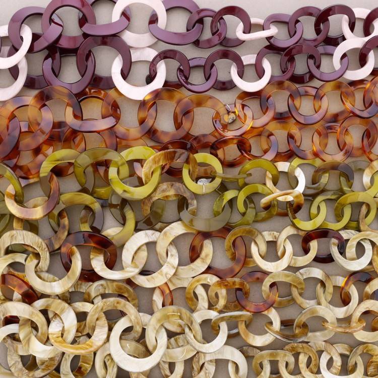 LONG MULTI-LINK NECKLACE 2