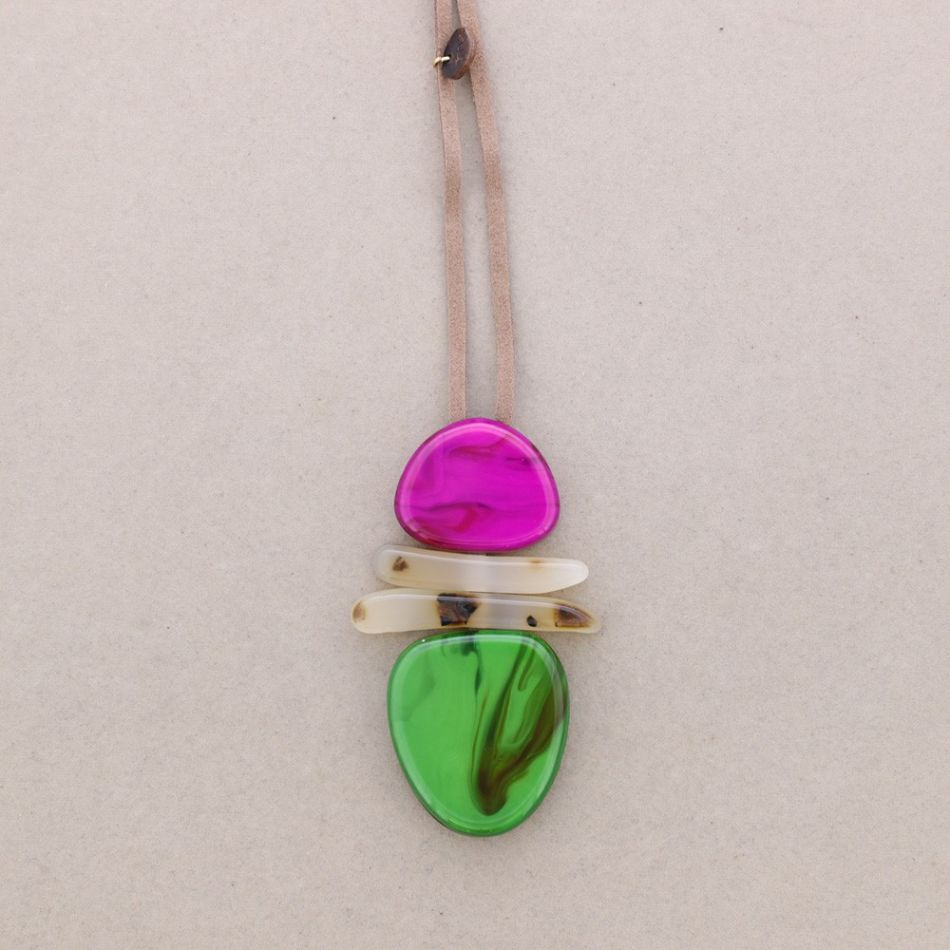 LONG RESIN GEOMETRIC SHAPE PENDANT NECKLACE