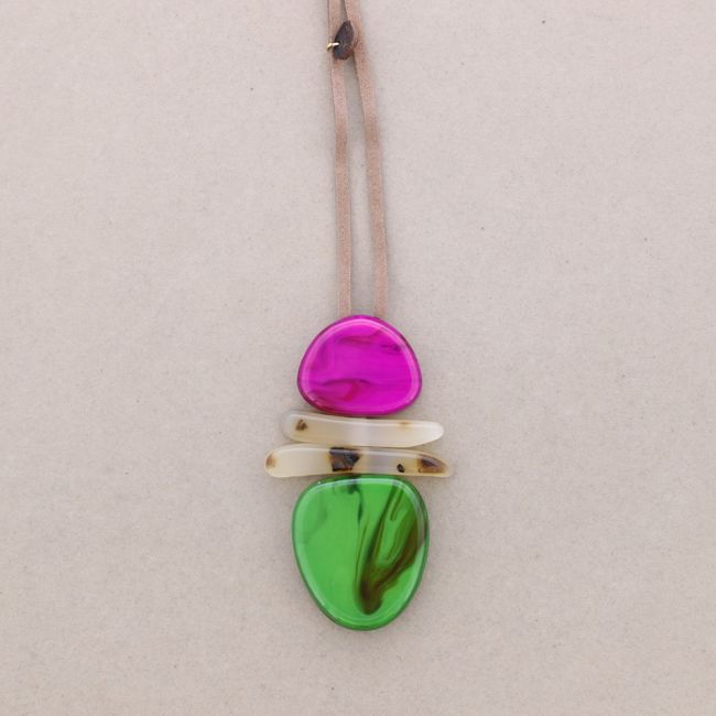 LONG RESIN GEOMETRIC SHAPE PENDANT NECKLACE