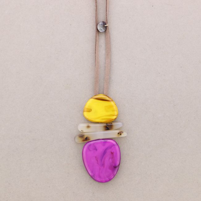 LONG RESIN GEOMETRIC SHAPE PENDANT NECKLACE