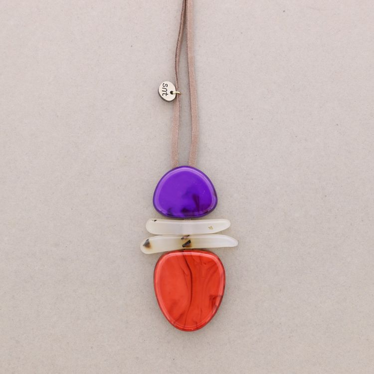 LONG RESIN GEOMETRIC SHAPE PENDANT NECKLACE 2