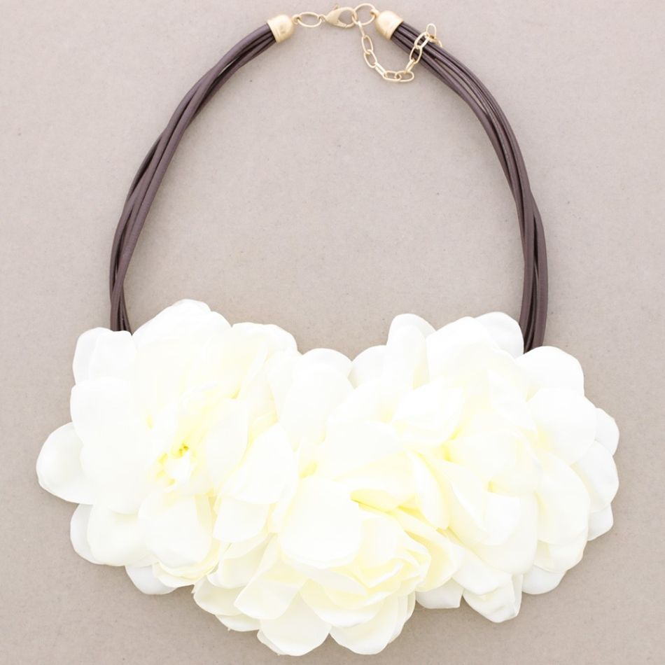 FABRIC FLOWERS SHORT NECKLACE