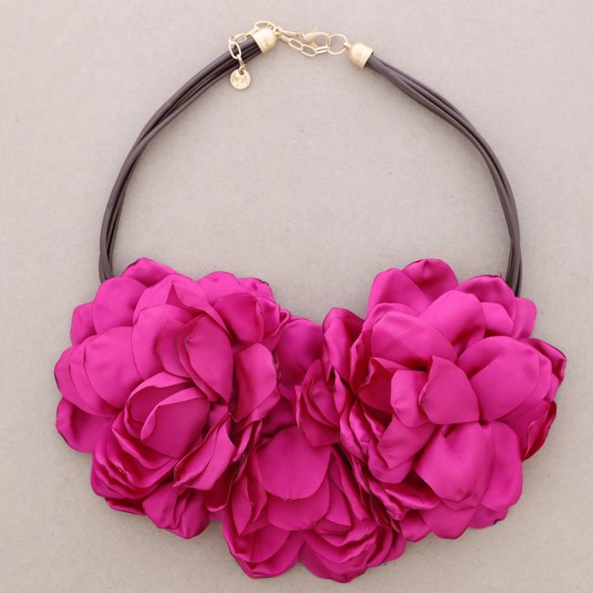 FABRIC FLOWERS SHORT NECKLACE