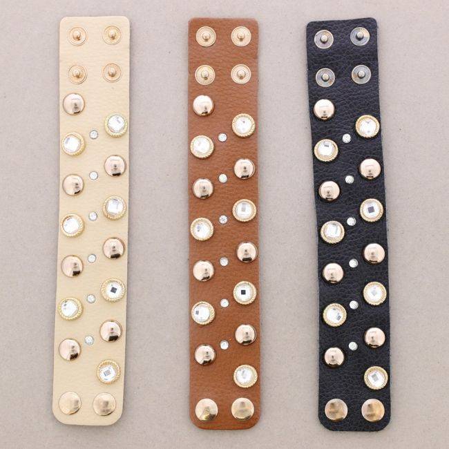 LEATHER BRACELET WITH RIVETS