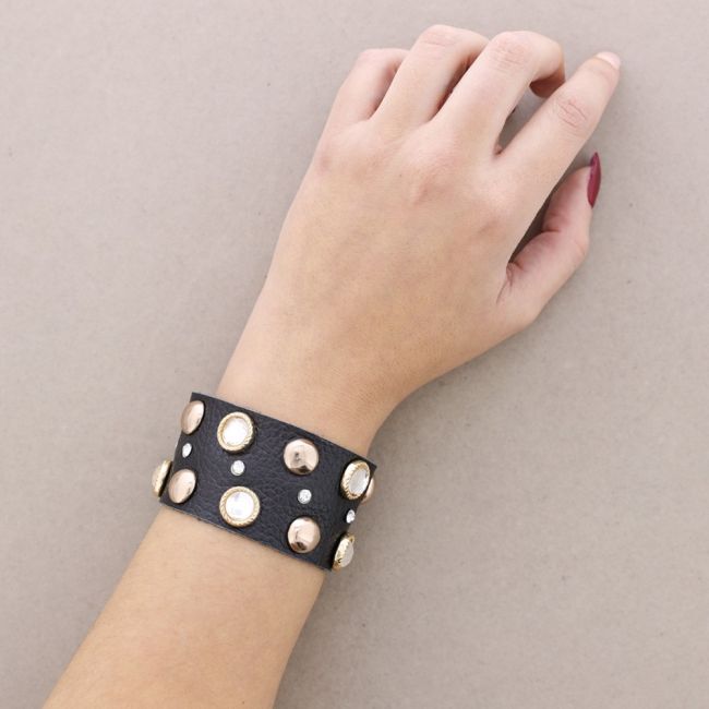 PULSERA CUERO REMACHES