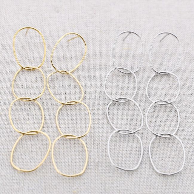 STEEL EARRINGS FOUR RINGS