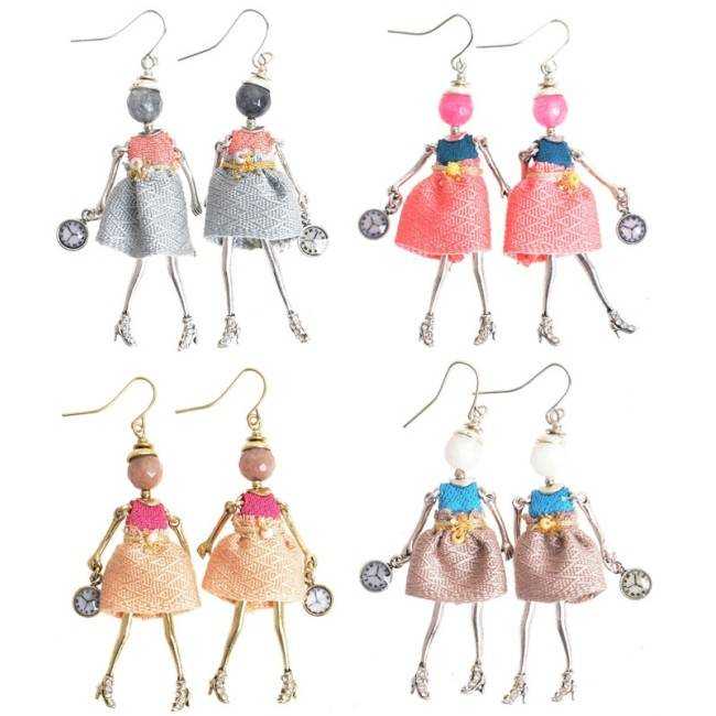 PENDIENTES COLGANTE MUÑECA