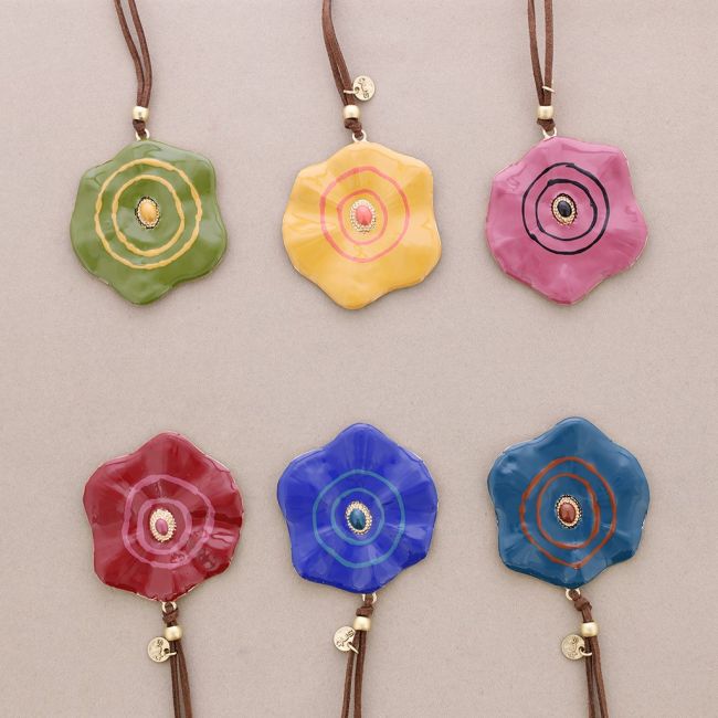 ENAMEL METAL FLOWER NECKLACE