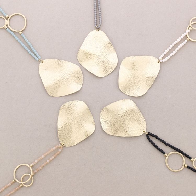 LONG NECKLACE FACETED CRYSTALS METAL PENDANT 2