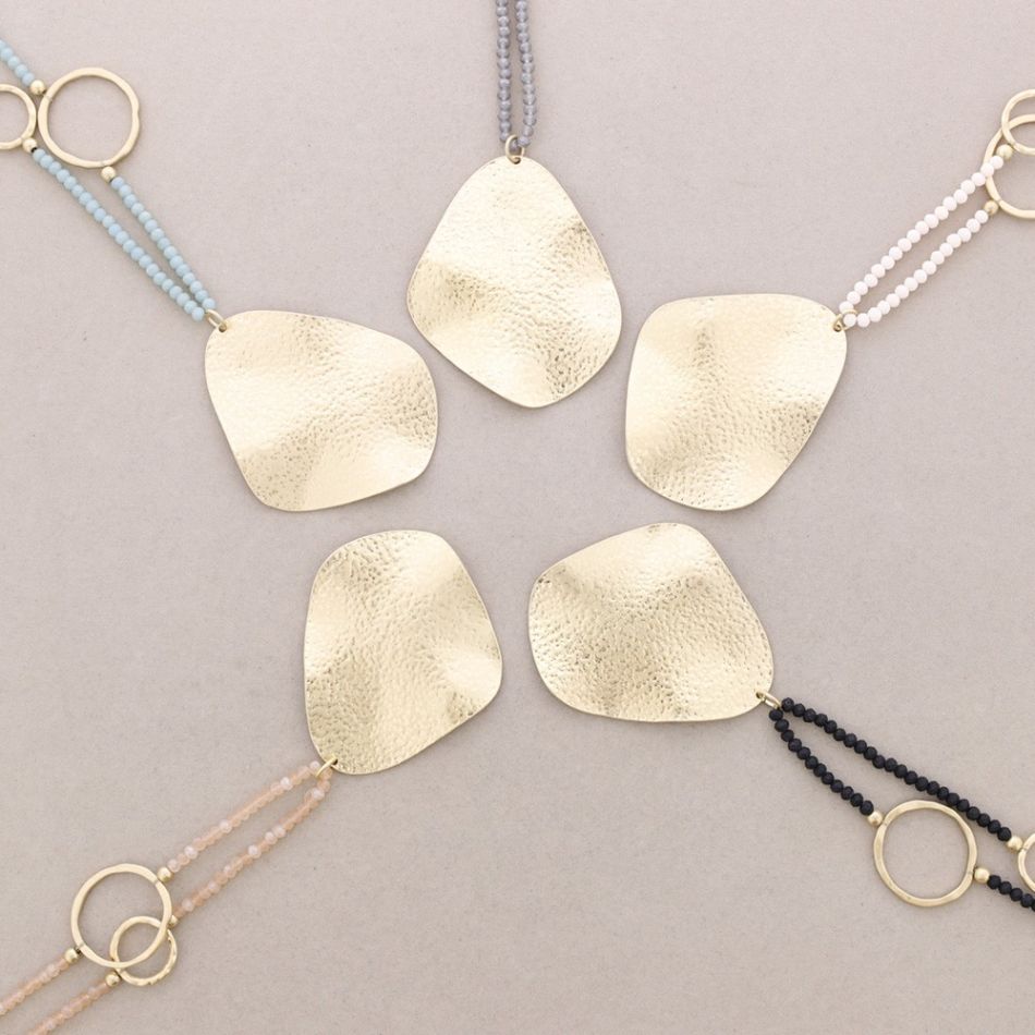 LONG NECKLACE FACETED CRYSTALS METAL PENDANT