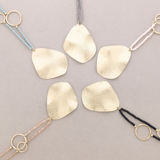 LONG NECKLACE FACETED CRYSTALS METAL PENDANT