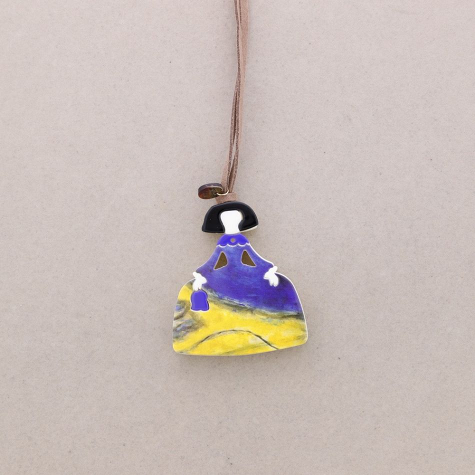COLLAR LARGO COLGANTE MENINA RESINA