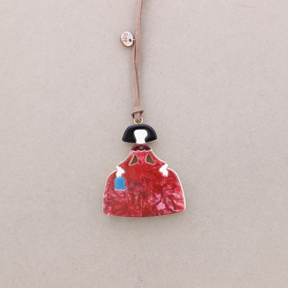 MENINA RESIN LONG PENDANT NECKLACE