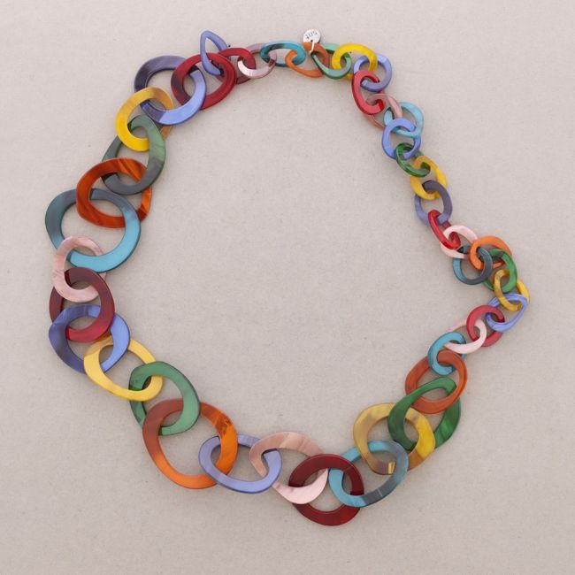COLLAR LARGO ESLABONES RESINA