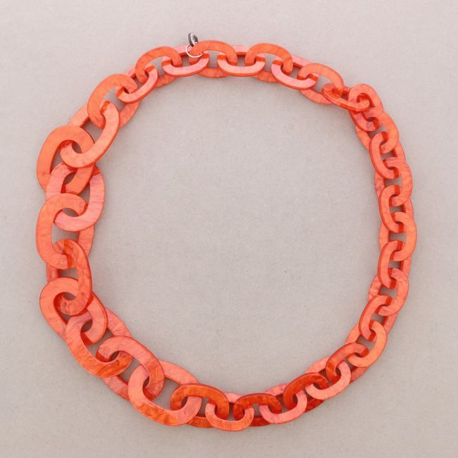 COLLAR LARGO ESLABONES RESINA