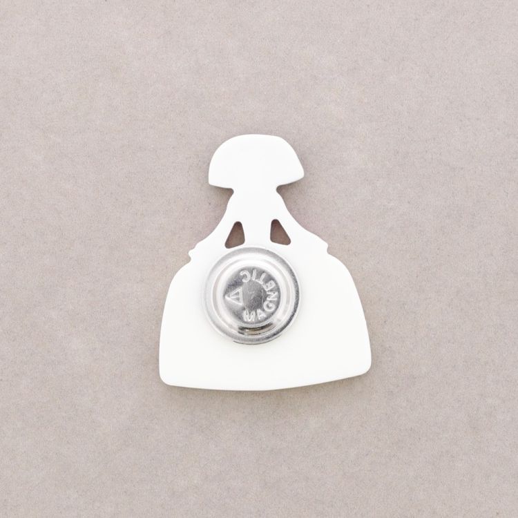 LADY MAGNETIC BROOCH 2