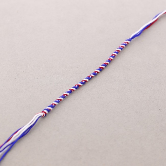 COLORFUL THREAD BRACELET
